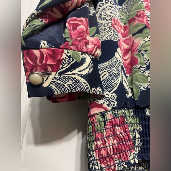 VINTAGE Copy Cats Woman Button Up Blouse Floral Rose Pattern Size 8 - Picture 3 of 8